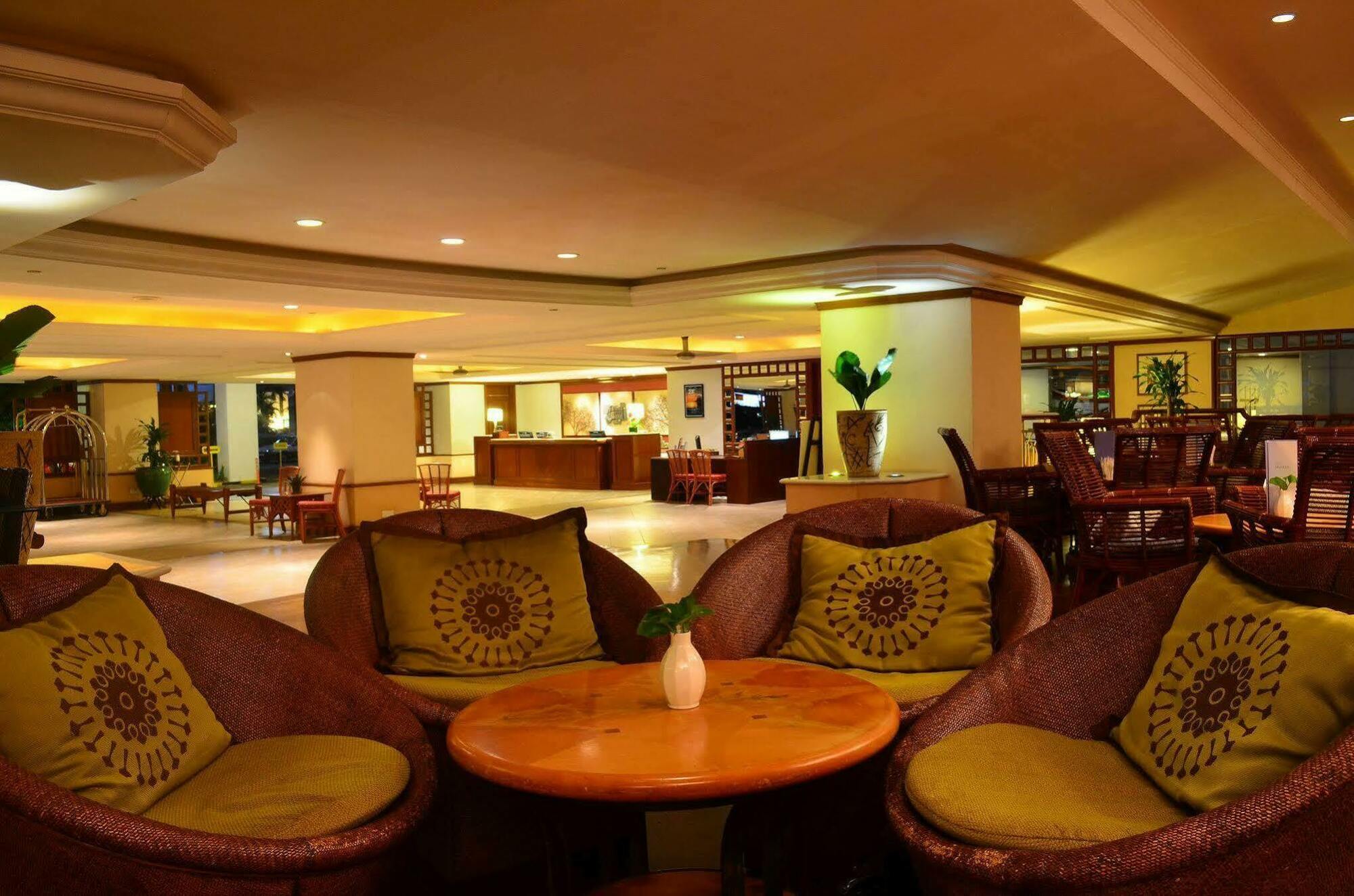 Holiday Inn Resort Penang Batu Feringgi Εξωτερικό φωτογραφία