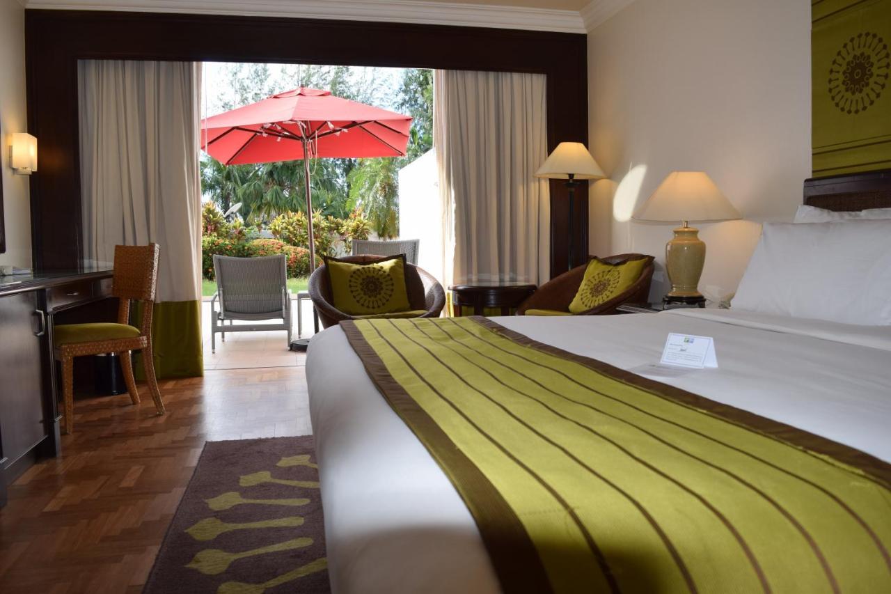 Holiday Inn Resort Penang Batu Feringgi Εξωτερικό φωτογραφία