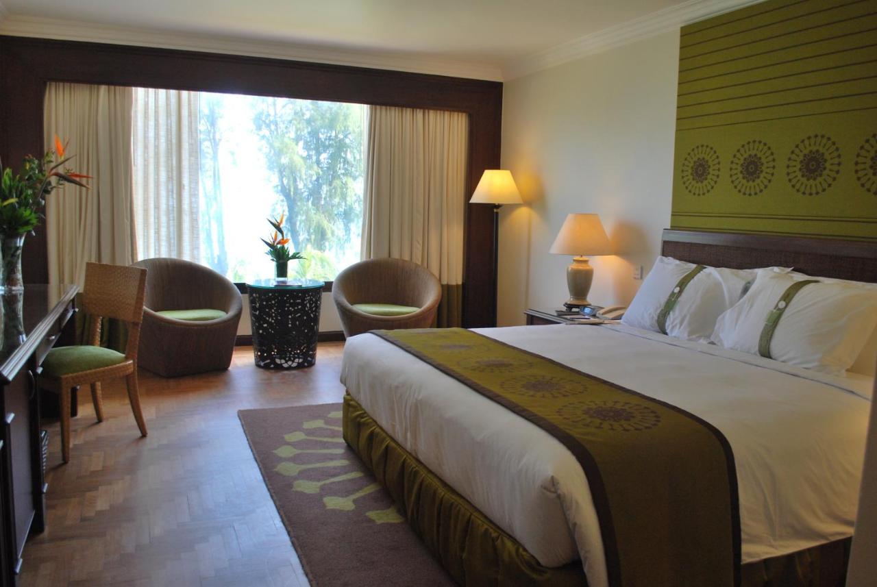 Holiday Inn Resort Penang Batu Feringgi Εξωτερικό φωτογραφία